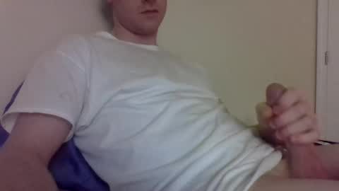 scooter912 online show from April 13, 2026, 5:07 pm