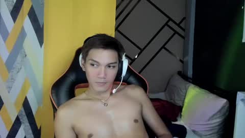 Snapshot of scorphoenix chatting on December 27, 2024, 10:16 pm Not Angelo online show from December 27, 2024, 10:16 pm