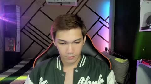 Snapshot of scorphoenix chatting on December 30, 2024, 10:34 pm Not Angelo online show from December 30, 2024, 10:34 pm