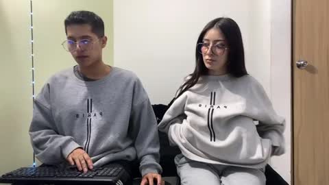 DarkScorpion online show from April 8, 2026, 12:43 am