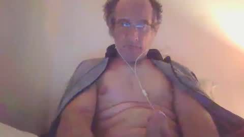 scotchwhieskie online show from December 6, 2024, 11:57 pm