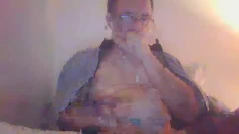 scotchwhieskie online show from December 22, 2024, 11:41 pm