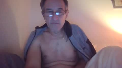 Snapshot of scotchwhieskie chatting on January 14, 2026, 11:09 pm scotchwhieskie online show from January 14, 2026, 11:09 pm