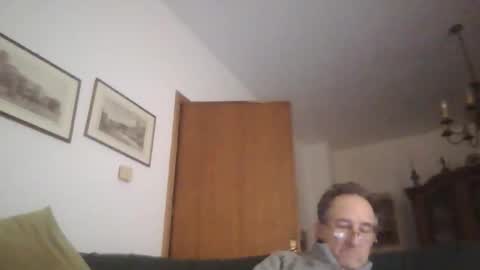 Snapshot of scotchwhieskie chatting on January 16, 2026, 11:20 pm scotchwhieskie online show from January 16, 2026, 11:20 pm