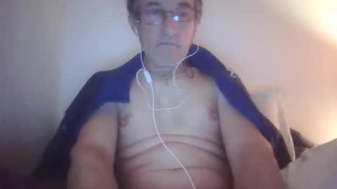 Snapshot of scotchwhieskie chatting on February 11, 2026, 11:21 pm scotchwhieskie online show from February 11, 2026, 11:21 pm