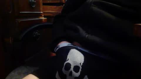 Snapshot of scott01092463171 chatting on December 16, 2025, 1:16 pm Goth witch69 online show from December 16, 2025, 1:16 pm