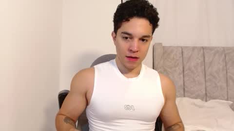 Snapshot of scott_brasher1 chatting on December 17, 2025, 1:11 am Twitter Scott brasher1 Instagram Camiloestuardo2 online show from December 17, 2025, 1:11 am