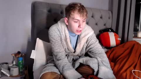 Snapshot of scottish_twink01 chatting on January 22, 2025, 12:48 am danny online show from January 22, 2025, 12:48 am