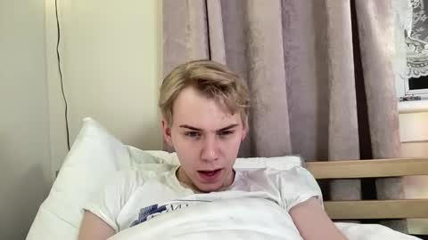 Snapshot of scottish_twink01 chatting on October 4, 2025, 3:26 am danny online show from October 4, 2025, 3:26 am