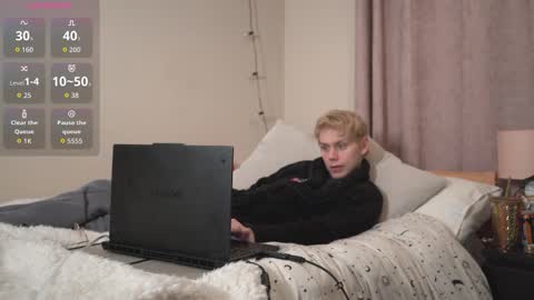 Snapshot of scottish_twink01 chatting on January 6, 2026, 12:47 am danny online show from January 6, 2026, 12:47 am