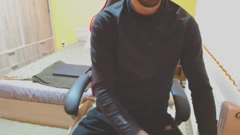 scotty_98 online show from December 31, 2024, 4:04 pm