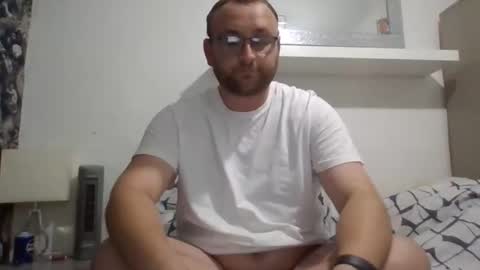 Snapshot of scousegay4 chatting on October 9, 2025, 5:00 pm StraightScouse online show from October 9, 2025, 5:00 pm