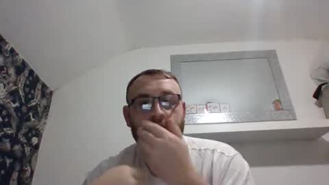 Snapshot of scousegay4 chatting on March 2, 2026, 9:32 pm StraightScouse online show from March 2, 2026, 9:32 pm