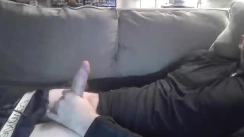 sdcoast1234 online show from April 16, 2026, 9:43 am