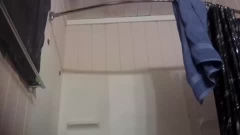 Snapshot of sdraftt45 chatting on October 16, 2025, 8:32 pm Arin online show from October 16, 2025, 8:32 pm