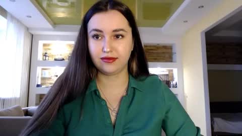 Elizabeth  online show from December 10, 2024, 7:58 am