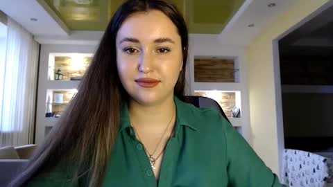 Elizabeth  online show from December 24, 2024, 12:22 pm