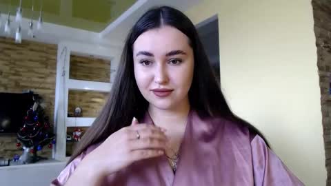 Elizabeth  online show from January 4, 2025, 9:32 am