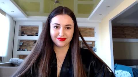 Elizabeth  online show from March 7, 2025, 12:12 pm