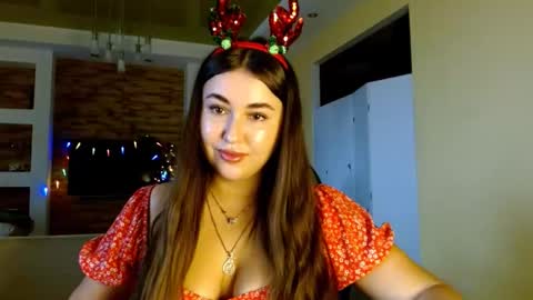 Elizabeth  online show from December 19, 2025, 8:10 am