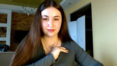 Elizabeth  online show from February 15, 2026, 10:25 am