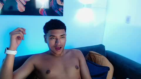 Snapshot of seanstonee chatting on April 15, 2026, 7:58 pm Sean online show from April 15, 2026, 7:58 pm