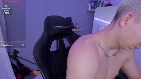 Snapshot of sebas__23 chatting on January 31, 2025, 3:00 pm Sebastin online show from January 31, 2025, 3:00 pm