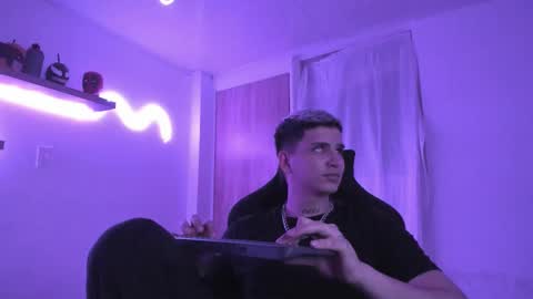 Sebastin online show from December 19, 2025, 11:45 pm