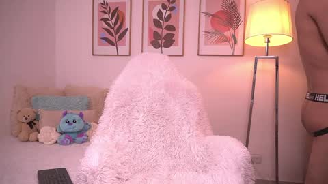 Snapshot of sebas_cat chatting on June 7, 2026, 1:37 pm Sebastian Alvarez online show from June 7, 2026, 1:37 pm