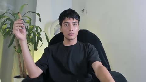 sebastian online show from December 17, 2025, 2:01 pm