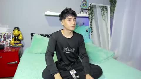 Snapshot of sebas_rosse chatting on June 17, 2026, 1:52 am sebastian online show from June 17, 2026, 1:52 am