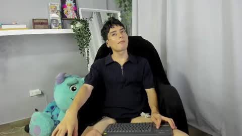 Snapshot of sebas_rosse chatting on July 25, 2026, 11:57 pm sebastian online show from July 25, 2026, 11:57 pm