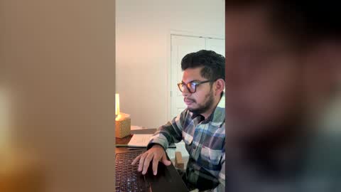 sebasbilbao7 online show from March 27, 2026, 2:17 pm