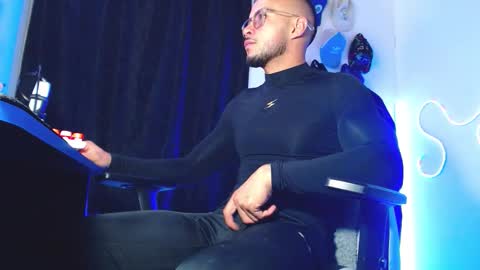 Sebastian online show from February 5, 2026, 6:51 am