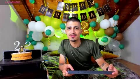 Snapshot of sebastian_berne chatting on February 21, 2025, 1:55 pm Sebastian Berne online show from February 21, 2025, 1:55 pm