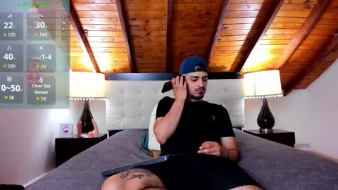 Snapshot of sebastian_berne chatting on December 19, 2025, 7:32 pm Sebastian Berne online show from December 19, 2025, 7:32 pm