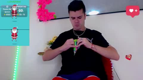 Sebastian online show from December 14, 2025, 1:27 pm