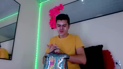 Sebastian online show from December 17, 2025, 11:38 am