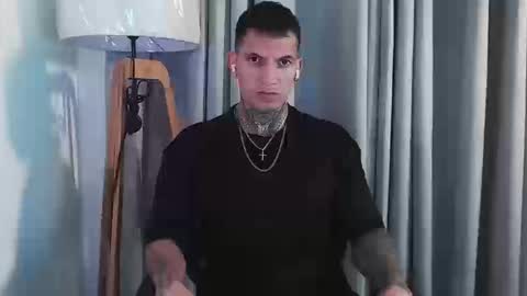 Snapshot of sebastian_muss chatting on September 8, 2025, 10:42 pm Sebastian online show from September 8, 2025, 10:42 pm