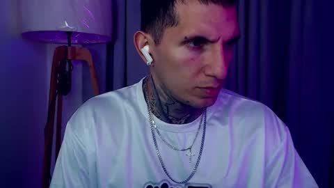 Snapshot of sebastian_muss chatting on October 21, 2025, 2:01 am Sebastian online show from October 21, 2025, 2:01 am