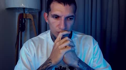 Snapshot of sebastian_muss chatting on October 25, 2025, 1:18 pm Sebastian online show from October 25, 2025, 1:18 pm