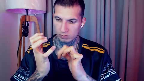 Snapshot of sebastian_muss chatting on October 28, 2025, 1:53 am Sebastian online show from October 28, 2025, 1:53 am