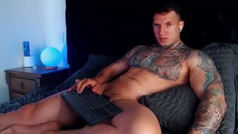 Snapshot of sebastian_muss chatting on April 19, 2026, 2:38 pm Sebastian online show from April 19, 2026, 2:38 pm