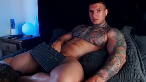 Snapshot of sebastian_muss chatting on April 20, 2026, 8:43 pm Sebastian online show from April 20, 2026, 8:43 pm