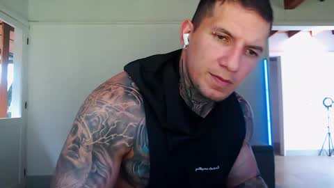 Snapshot of sebastian_muss chatting on May 14, 2026, 6:47 pm Sebastian online show from May 14, 2026, 6:47 pm