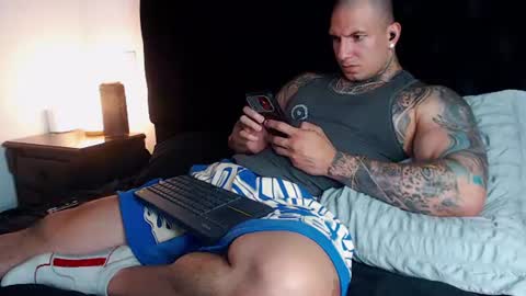 Snapshot of sebastian_muss chatting on July 20, 2026, 6:32 pm Sebastian online show from July 20, 2026, 6:32 pm