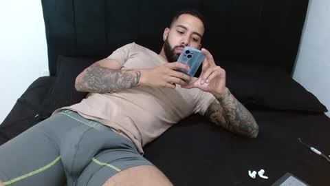 Sebastiano online show from December 6, 2024, 4:47 am