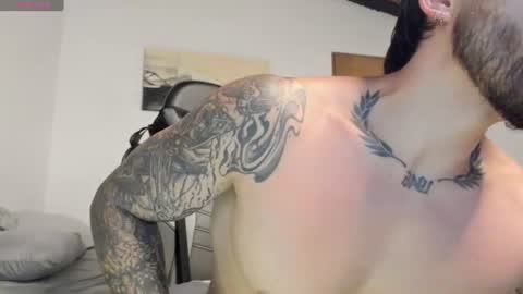 Snapshot of sebastianortizm chatting on July 18, 2026, 3:00 am Lucian Sinclair online show from July 18, 2026, 3:00 am