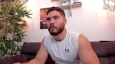 Instagram jeanpaulfit  online show from November 12, 2025, 12:00 am