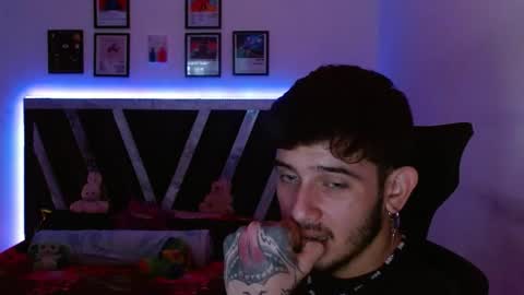 Snapshot of sebasxxl12 chatting on November 24, 2025, 11:48 pm Sebas online show from November 24, 2025, 11:48 pm